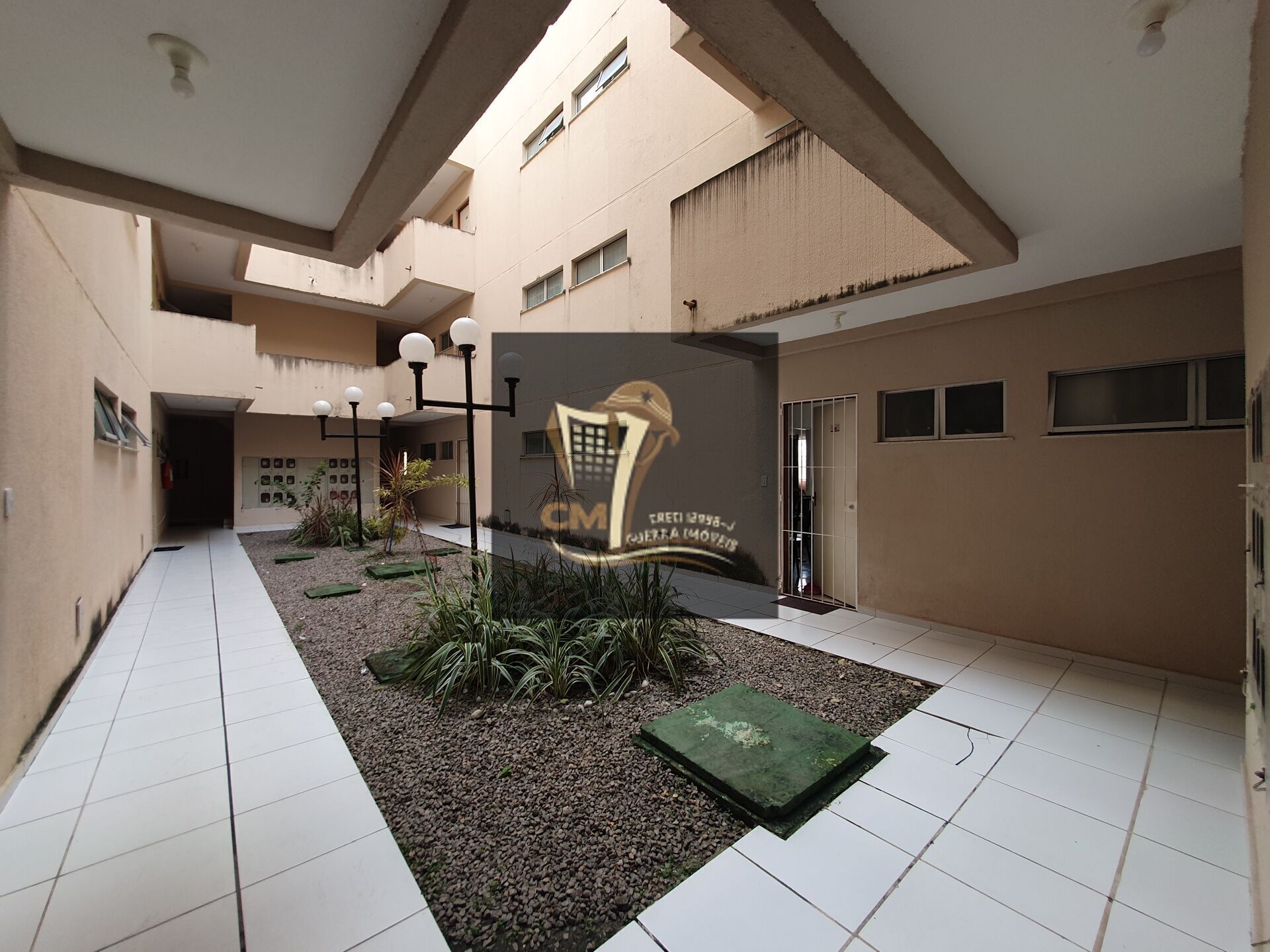 Apartamento à venda com 2 quartos, 45m² - Foto 27