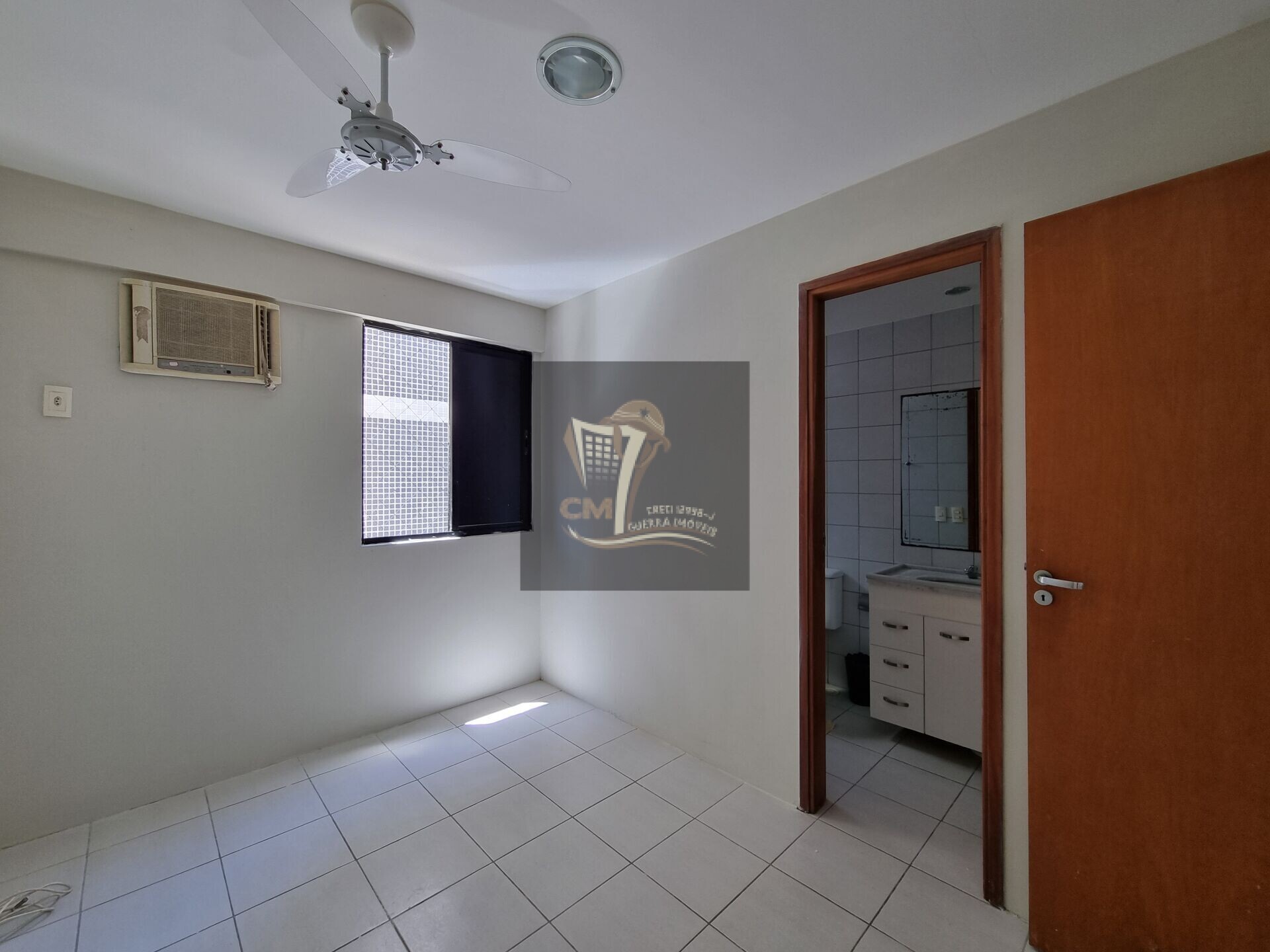 Apartamento para alugar com 2 quartos, 65m² - Foto 11