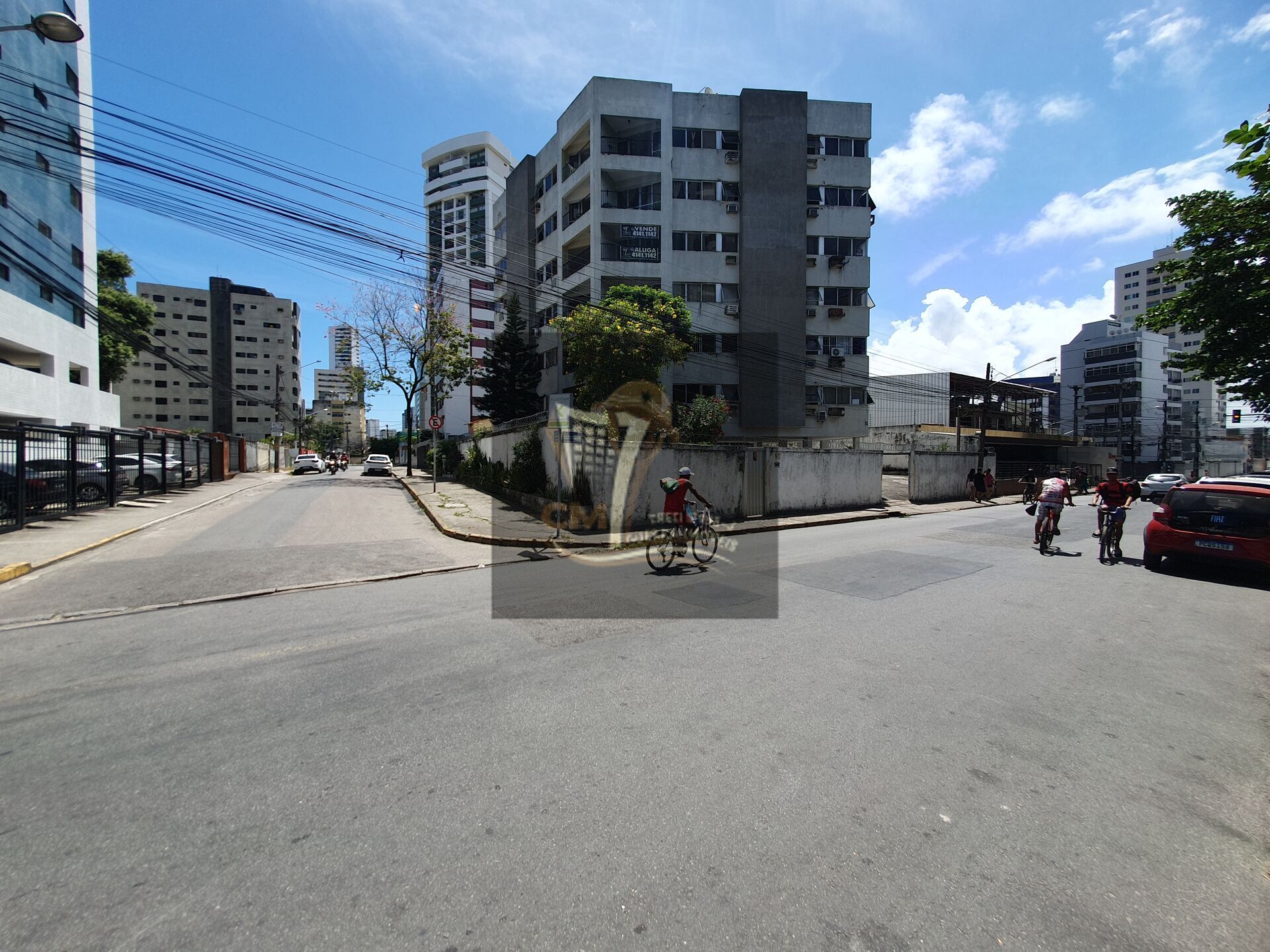 Apartamento à venda com 3 quartos, 149m² - Foto 1