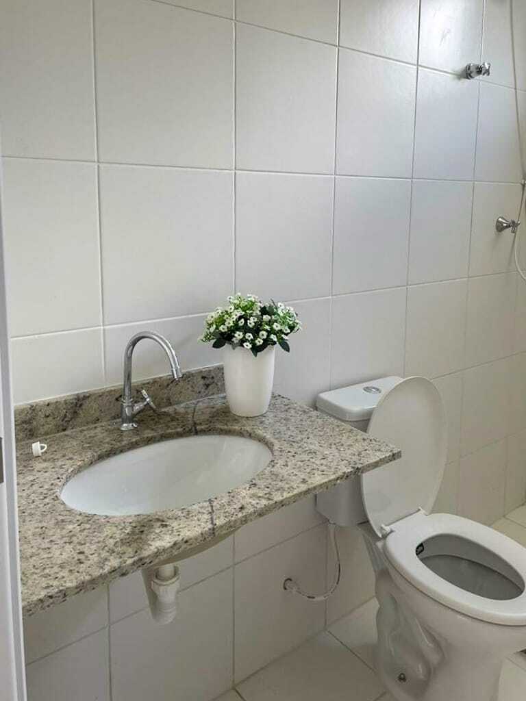 Apartamento - Buraquinho