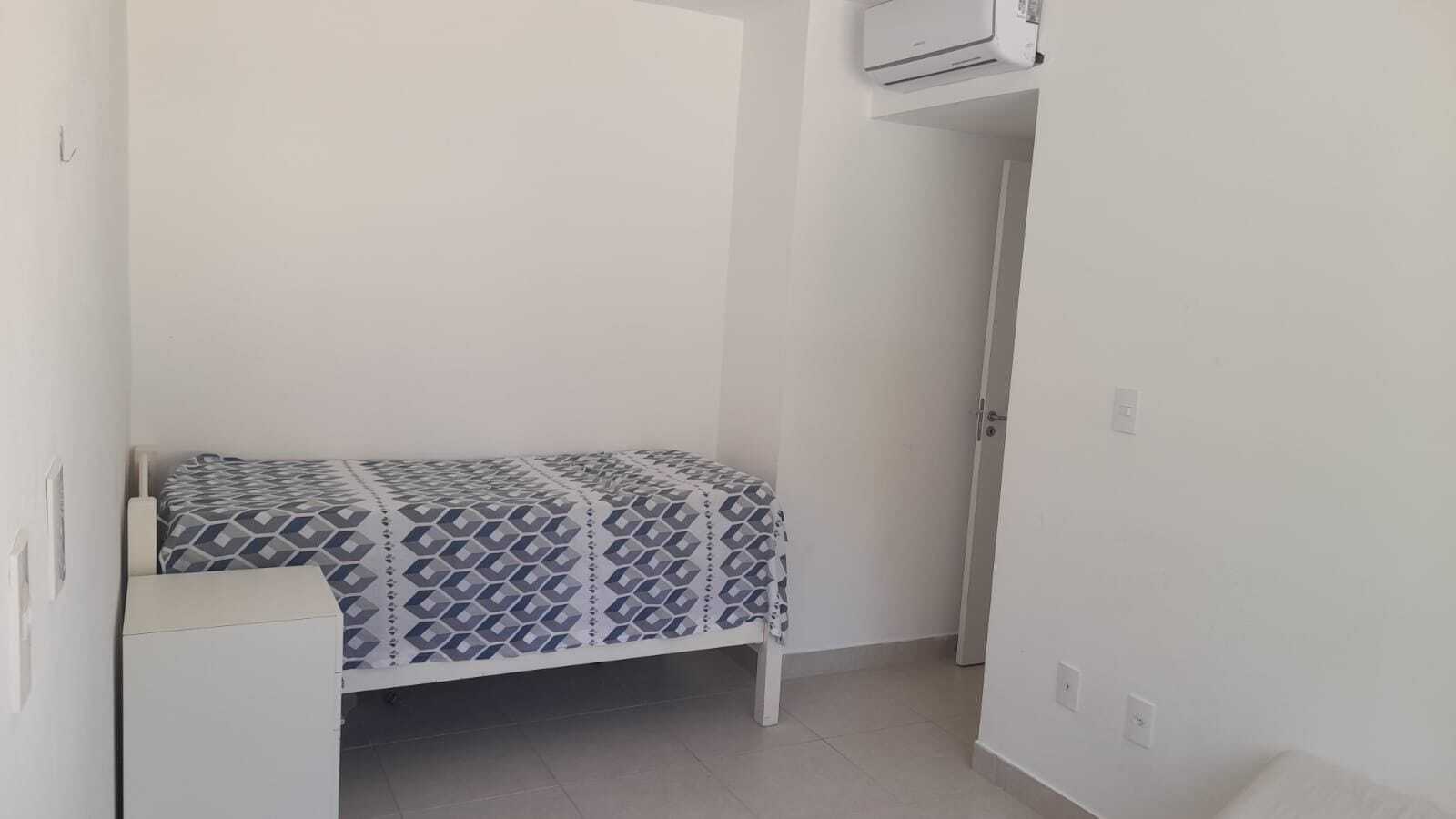 Apartamento - Buraquinho