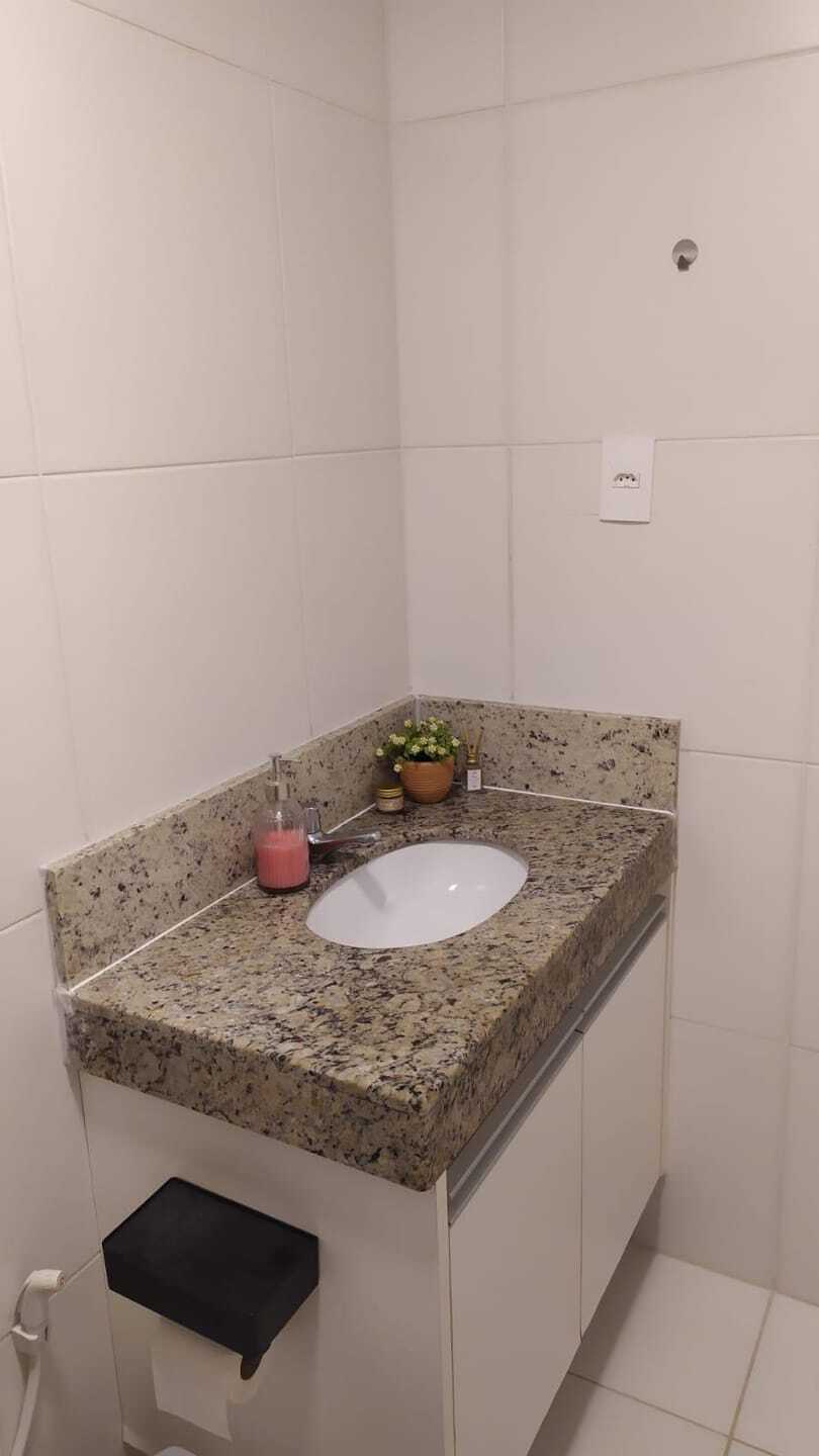 Apartamento - Buraquinho