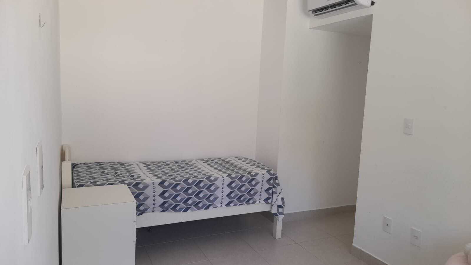 Apartamento - Buraquinho