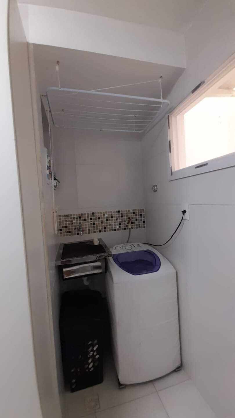 Apartamento - Buraquinho