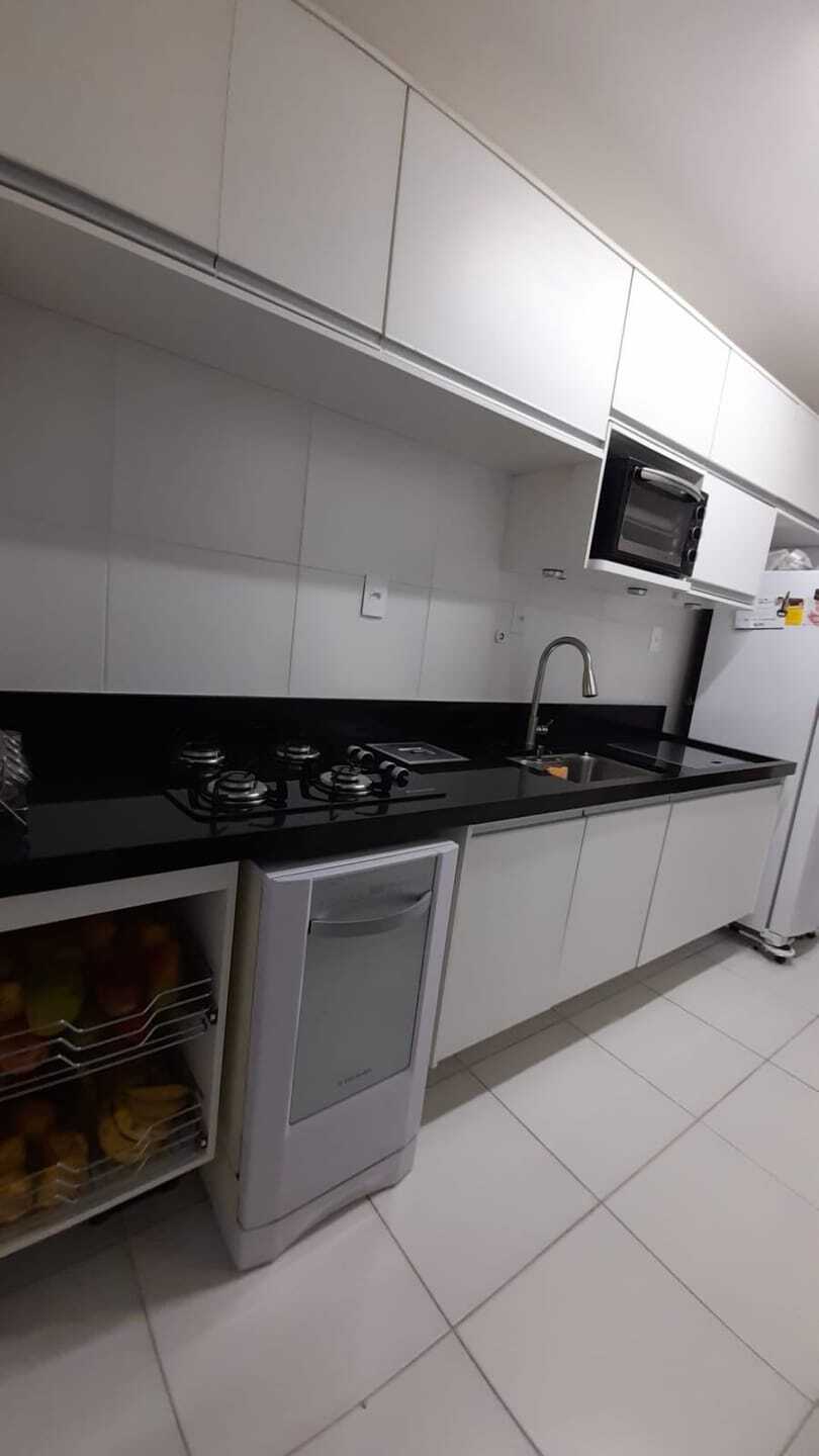 Apartamento - Buraquinho