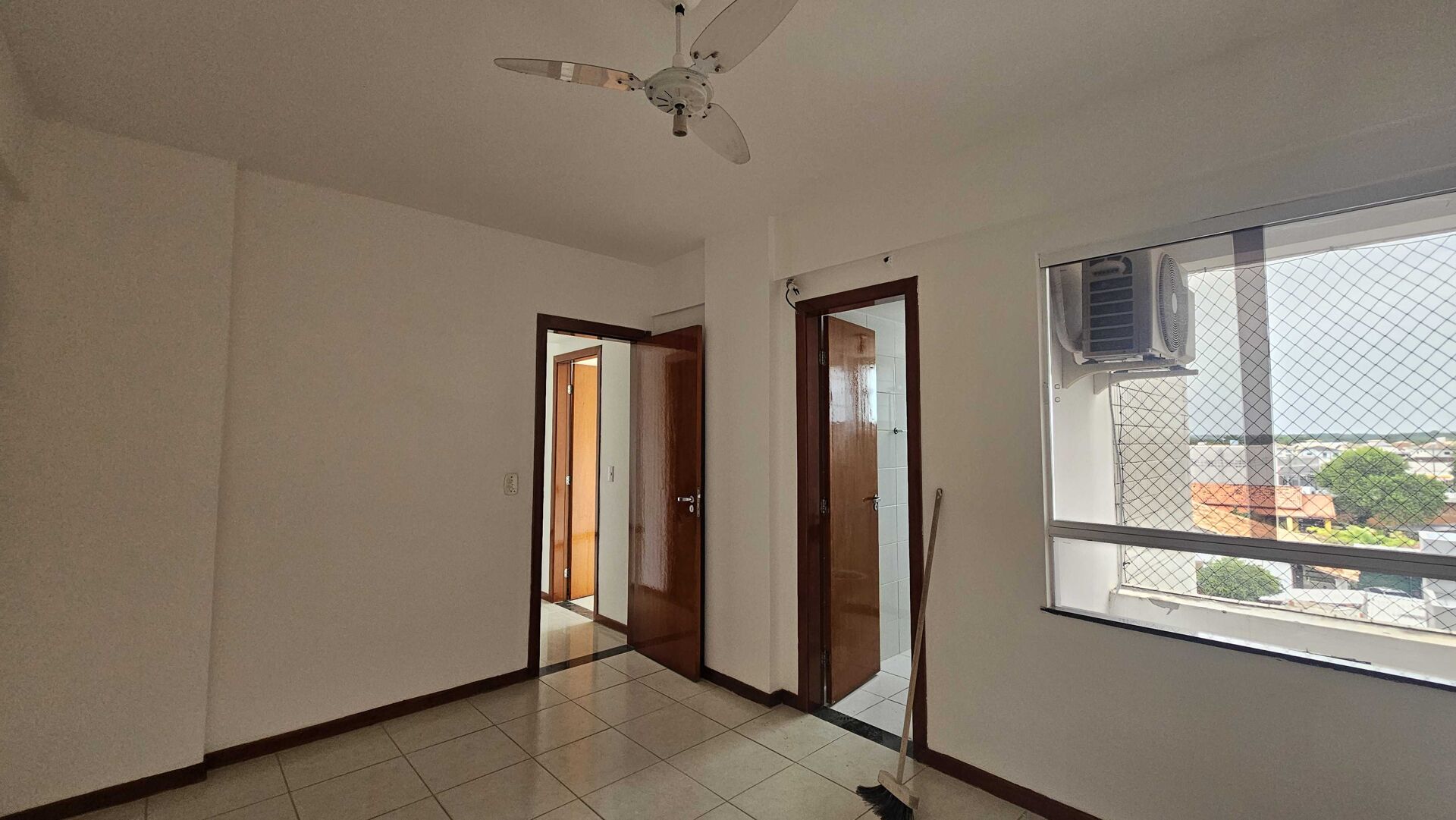 Apartamento - Pitangueiras