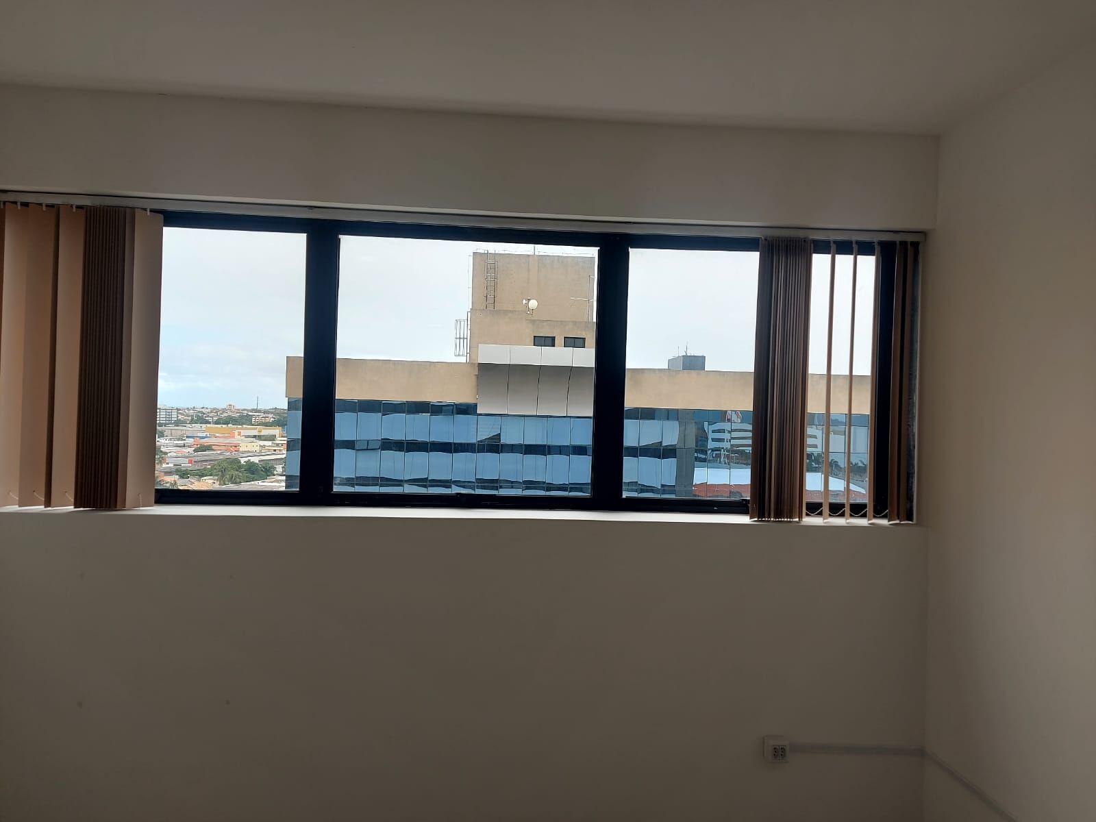 Apartamento - Pitangueiras