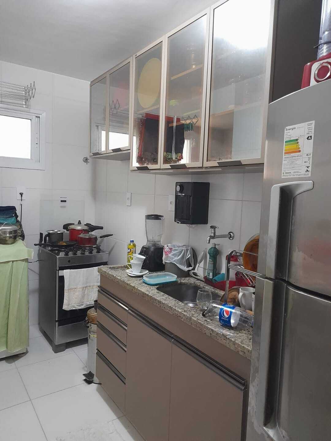 Apartamento - Buraquinho