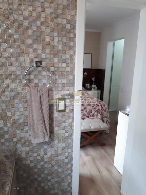 Apartamento à venda com 3 quartos, 137m² - Foto 19