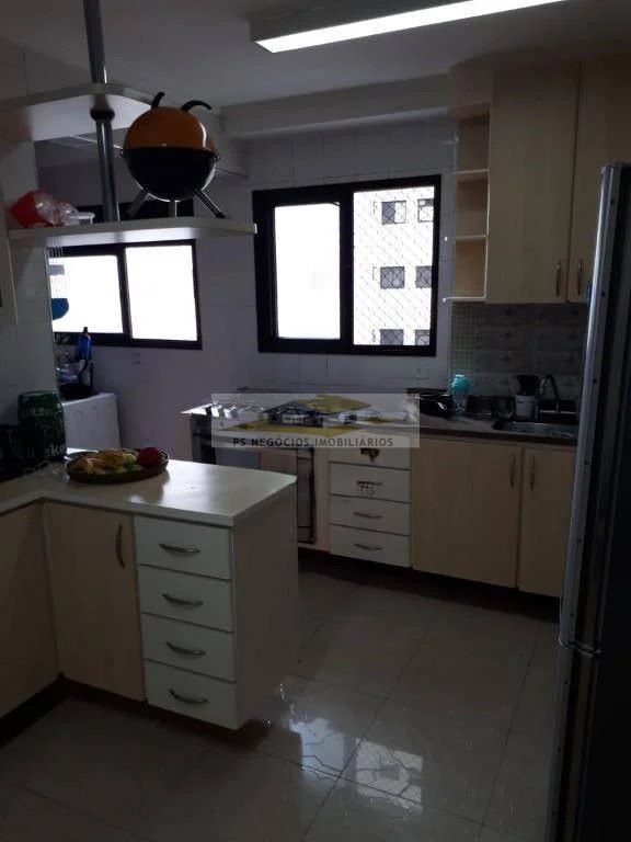 Apartamento à venda com 3 quartos, 137m² - Foto 10