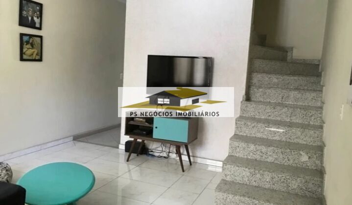 Sobrado à venda com 6 quartos, 166m² - Foto 1