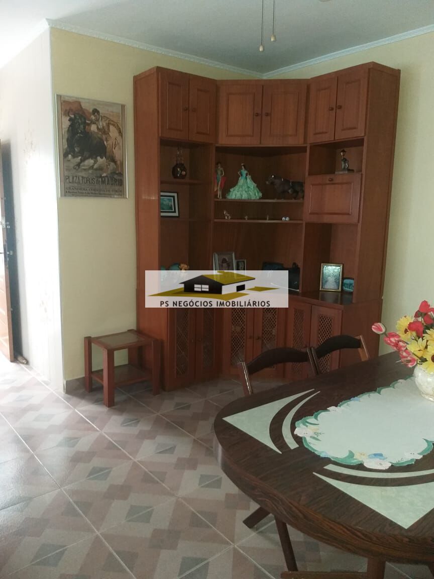 Casa à venda com 3 quartos, 200m² - Foto 16