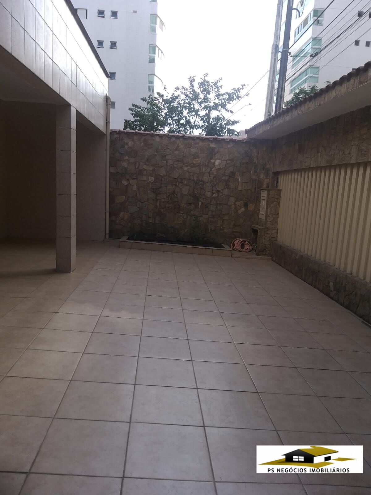 Casa à venda com 3 quartos, 200m² - Foto 4