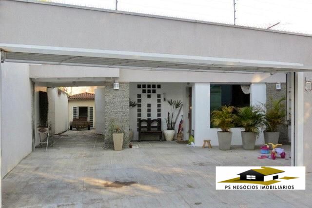 Casa à venda com 4 quartos, 180m² - Foto 2