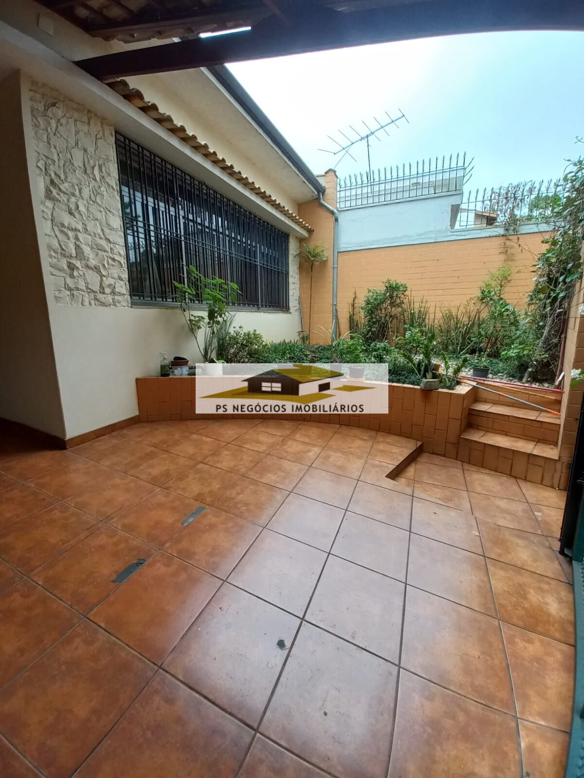 Casa à venda com 3 quartos, 144m² - Foto 1