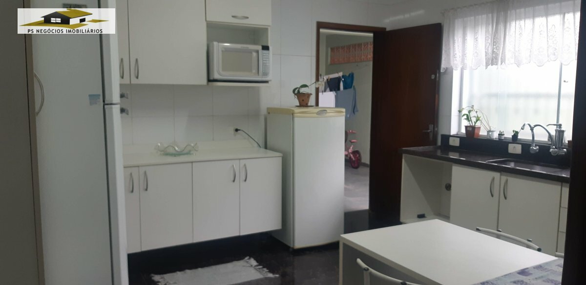 Apartamento à venda com 3 quartos, 150m² - Foto 4