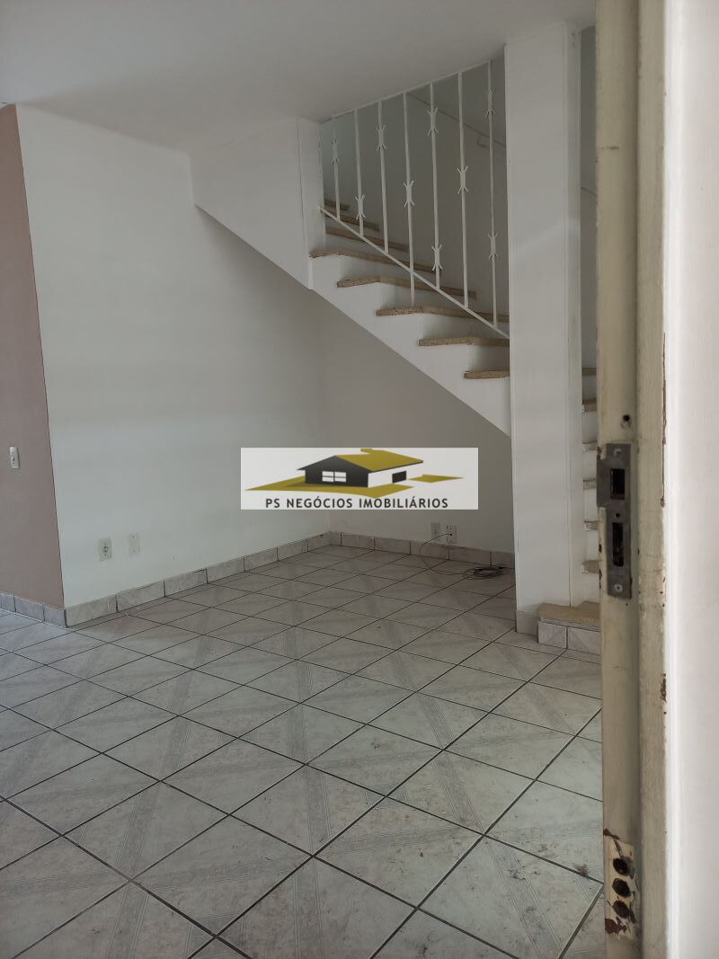 Casa de Condomínio à venda com 2 quartos, 117m² - Foto 2