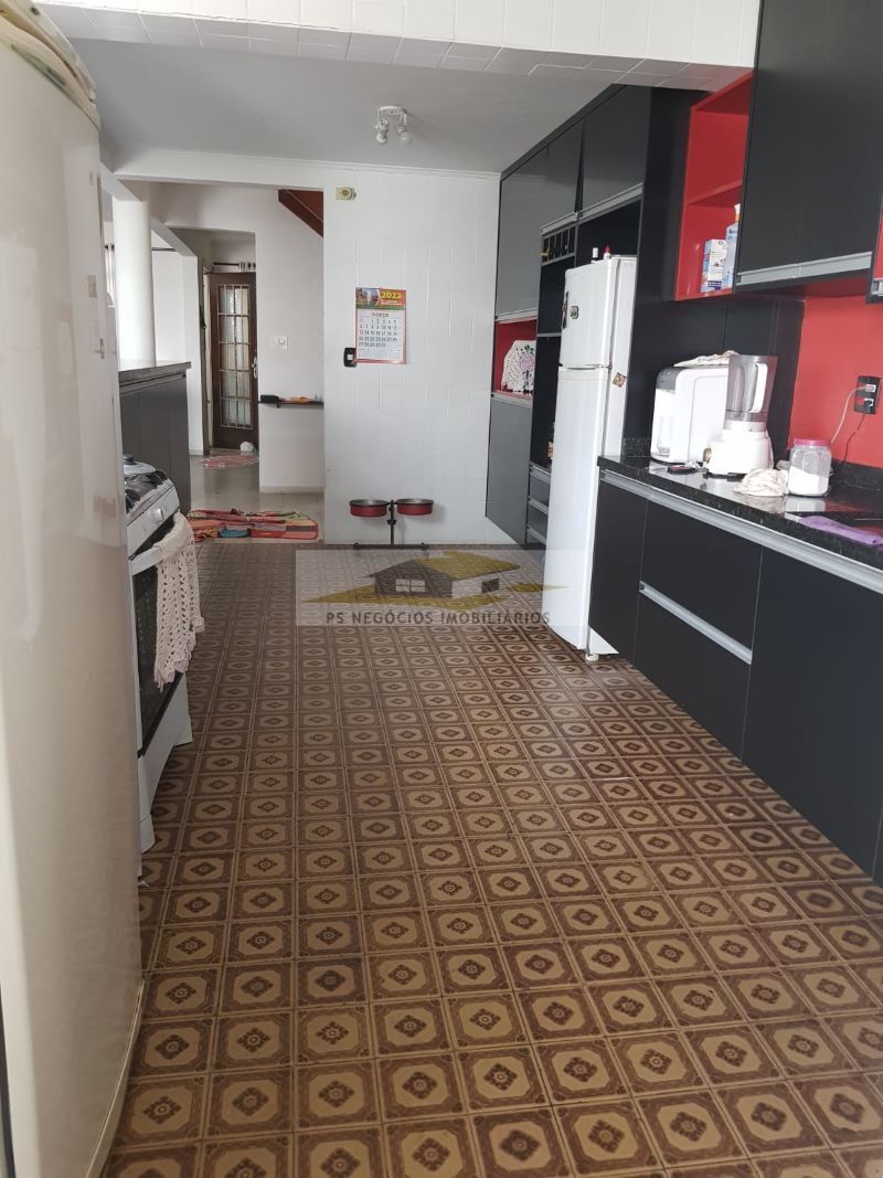 Sobrado à venda com 2 quartos, 180m² - Foto 4