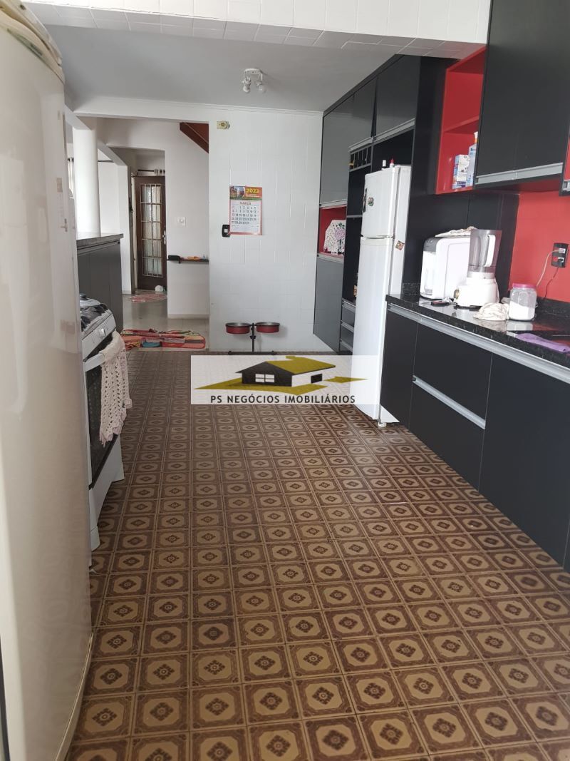 Sobrado à venda com 2 quartos, 180m² - Foto 4