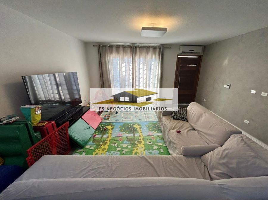 Sobrado à venda com 3 quartos, 243m² - Foto 1