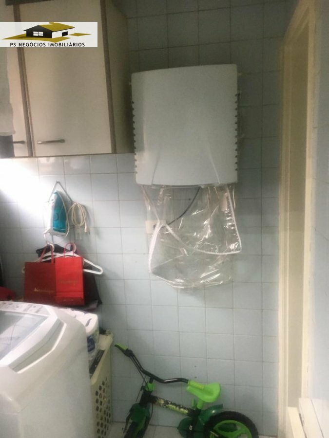 Apartamento à venda com 2 quartos, 70m² - Foto 12