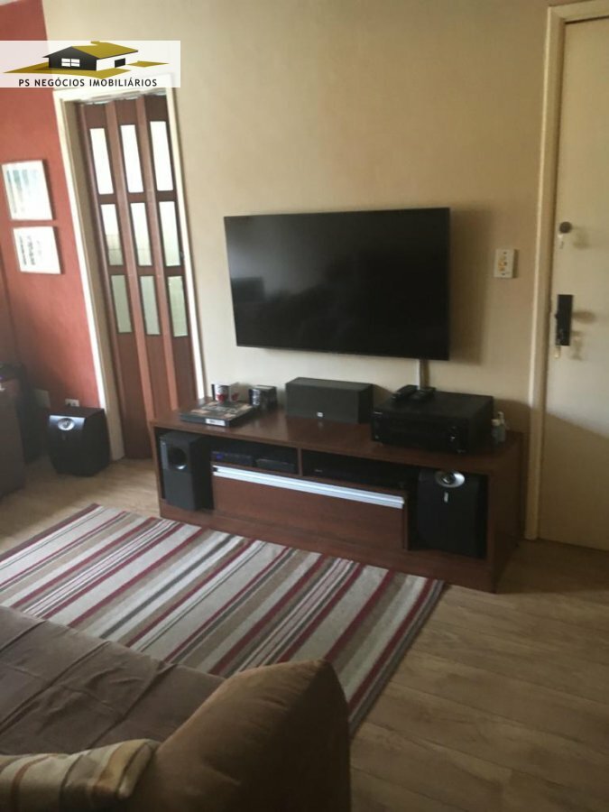 Apartamento à venda com 2 quartos, 70m² - Foto 3