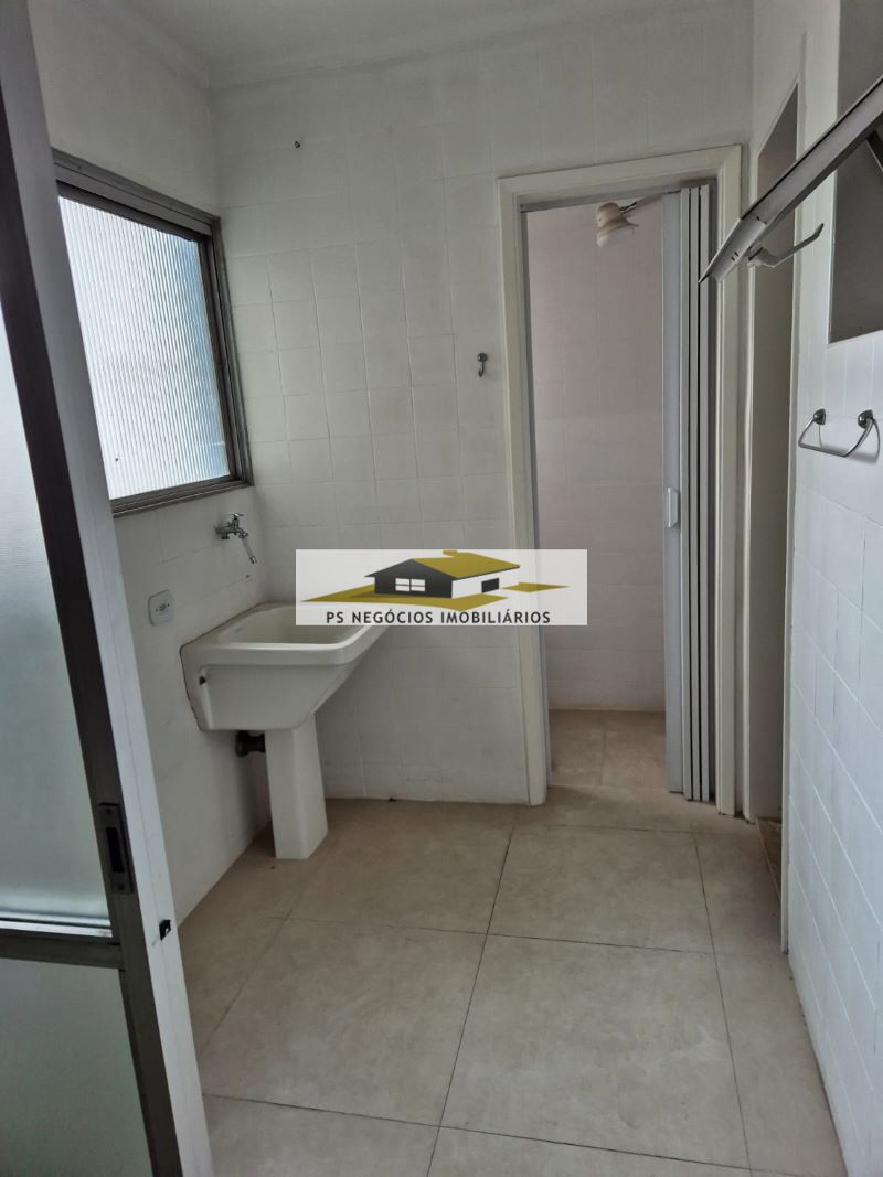 Apartamento para alugar com 3 quartos, 75m² - Foto 11