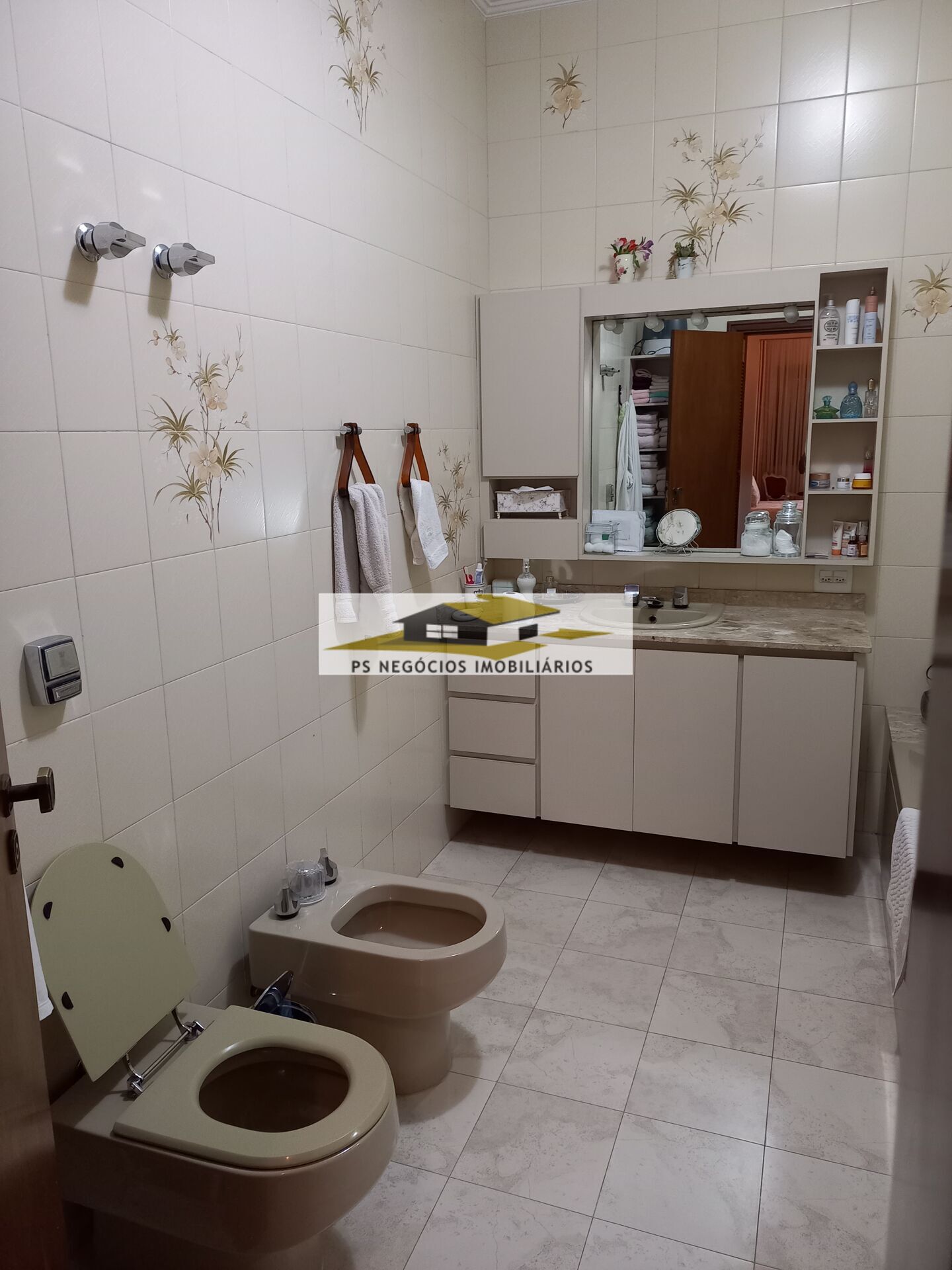 Casa à venda com 3 quartos, 252m² - Foto 18