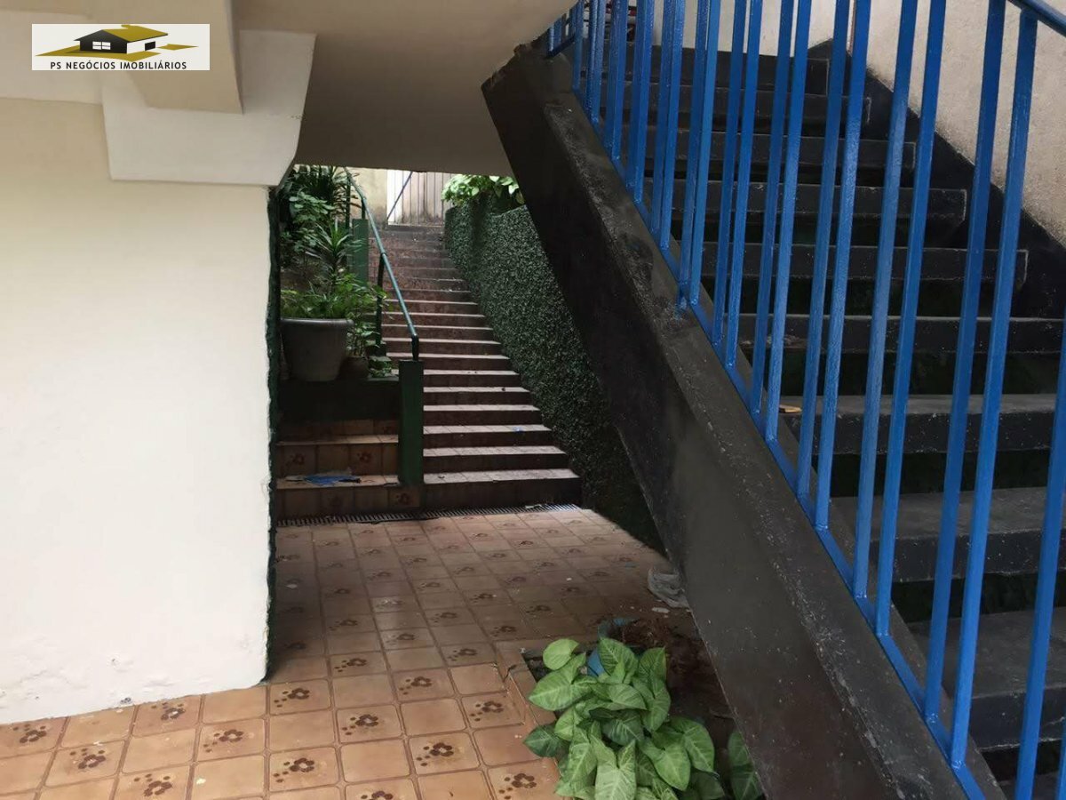 Casa à venda com 3 quartos, 250m² - Foto 3