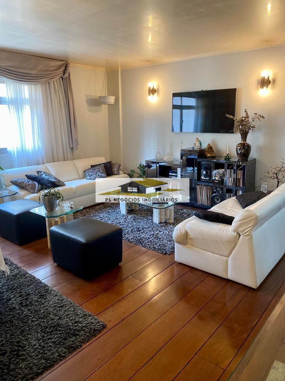 Apartamento à venda com 3 quartos, 141m² - Foto 2