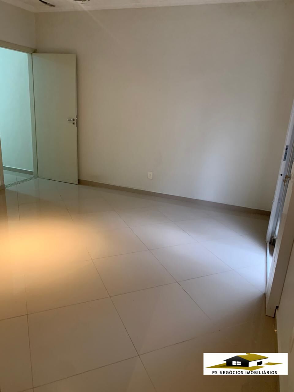 Casa à venda com 2 quartos, 211m² - Foto 10