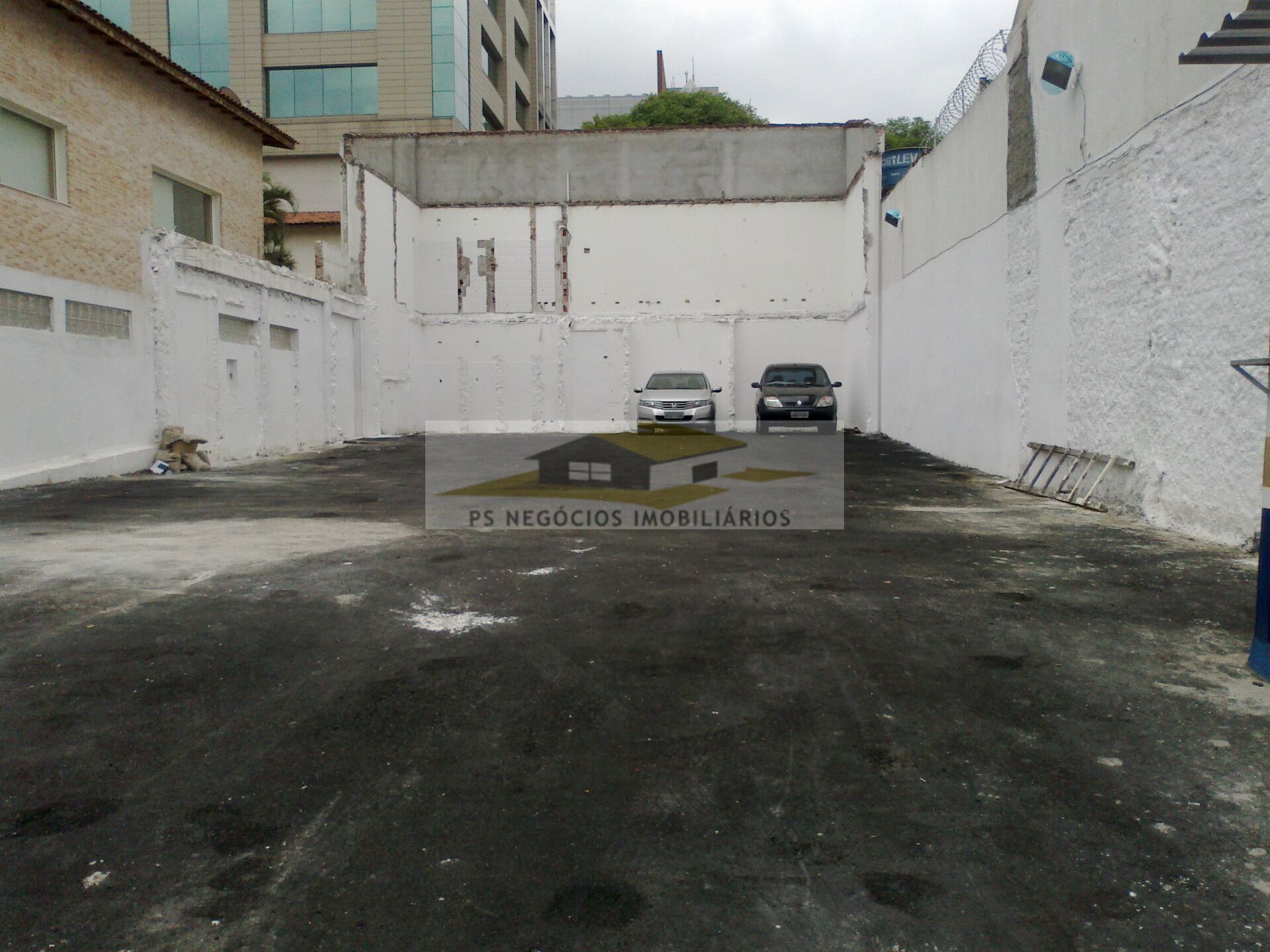 Terreno para alugar, 330m² - Foto 2