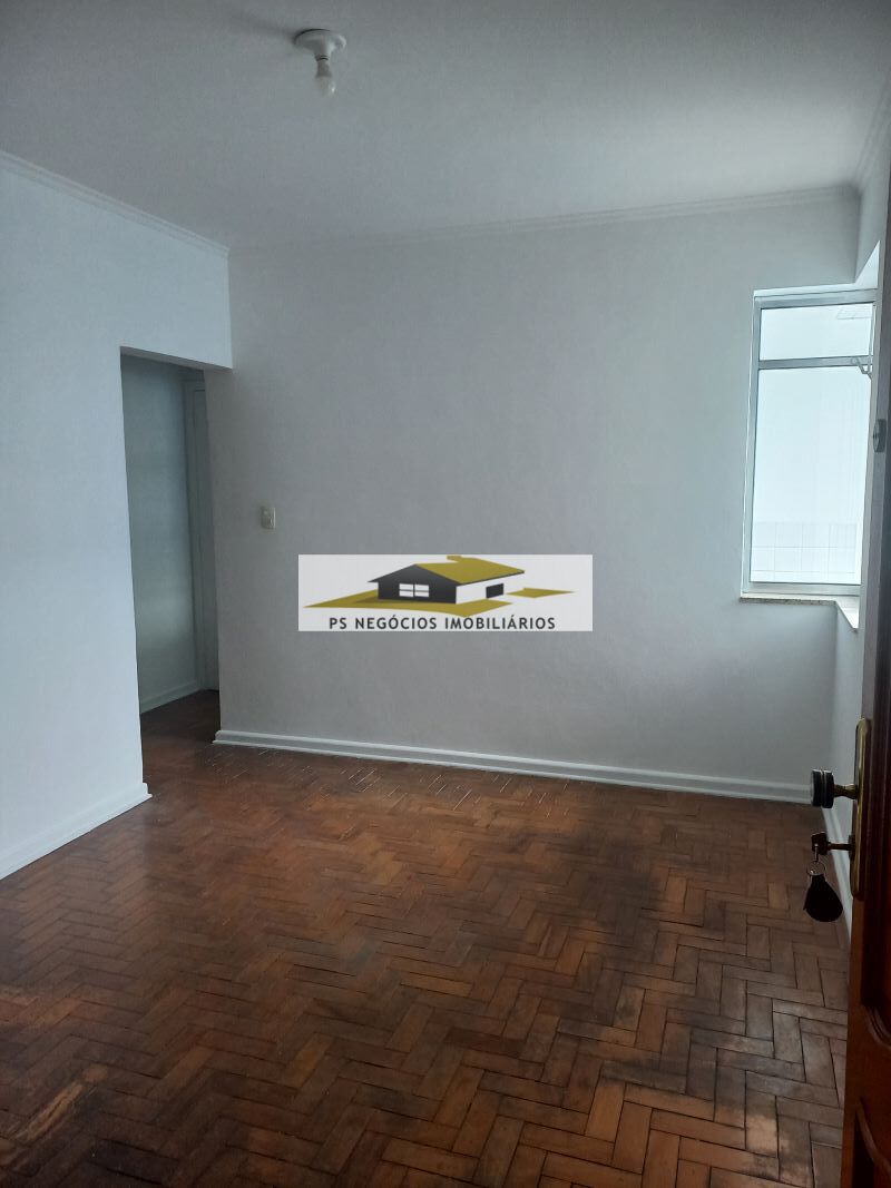 Apartamento à venda com 2 quartos, 70m² - Foto 2