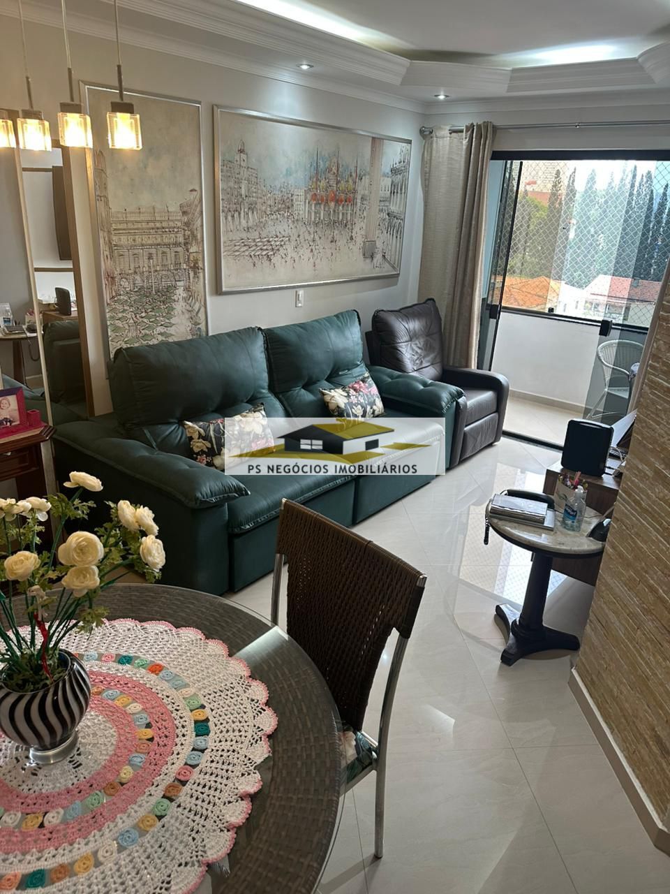 Apartamento à venda com 2 quartos, 70m² - Foto 1