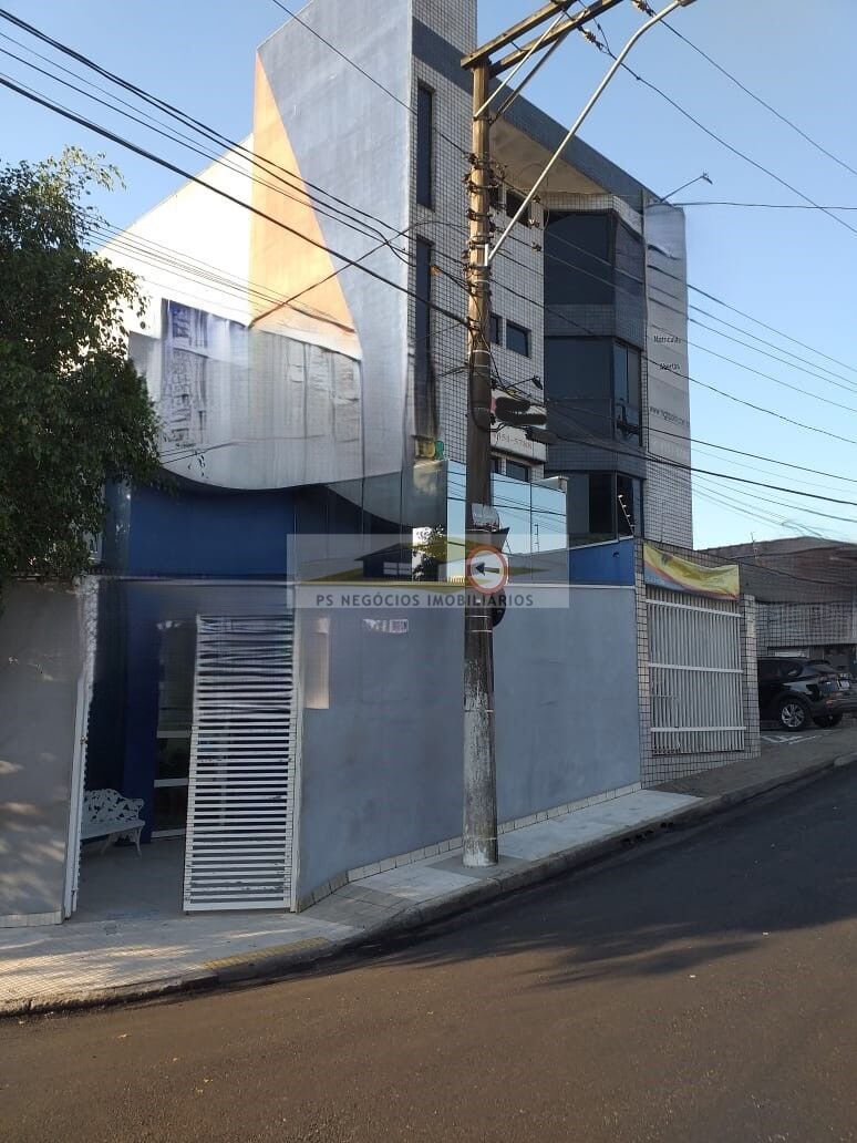 Prédio Inteiro à venda com 17 quartos, 250m² - Foto 1