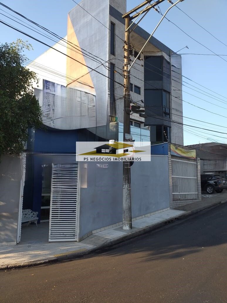 Prédio Inteiro à venda com 17 quartos, 250m² - Foto 1