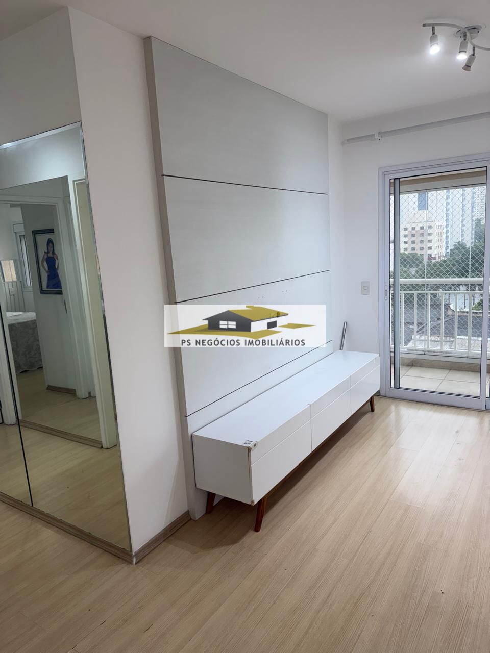 Apartamento à venda com 2 quartos, 71m² - Foto 2