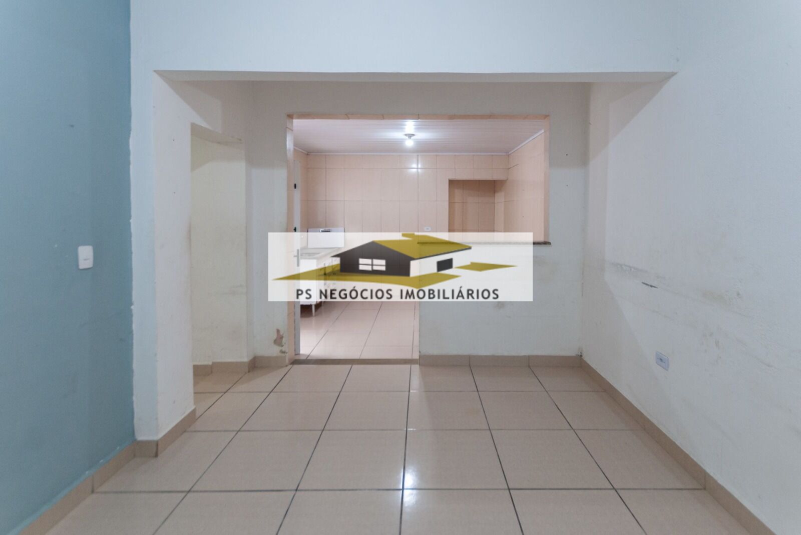 Casa à venda com 2 quartos, 110m² - Foto 2