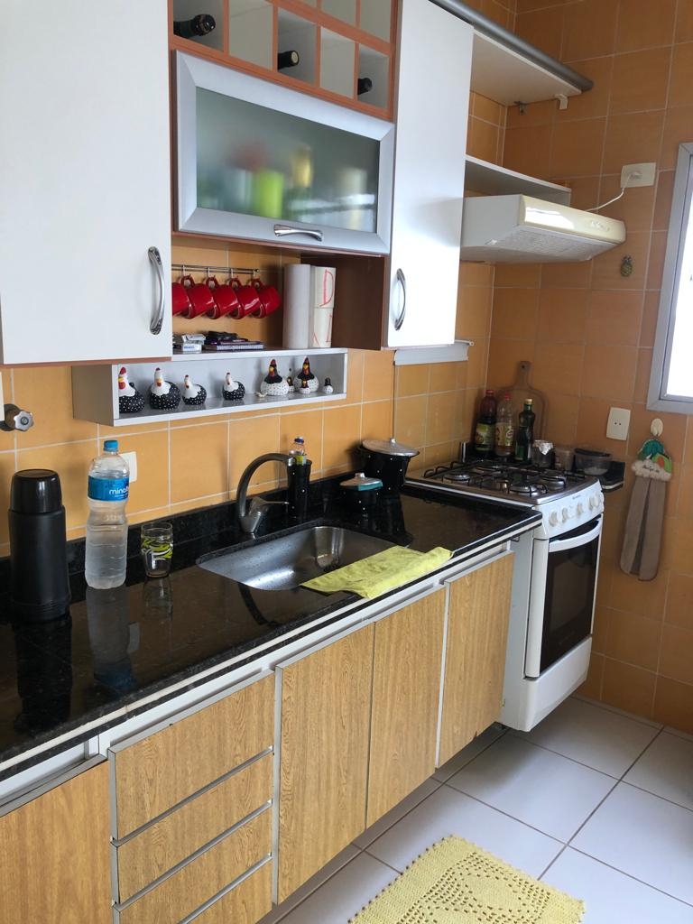 Apartamento à venda com 2 quartos, 72m² - Foto 4