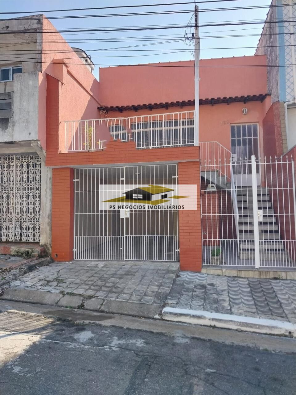 Casa à venda com 2 quartos, 68m² - Foto 1