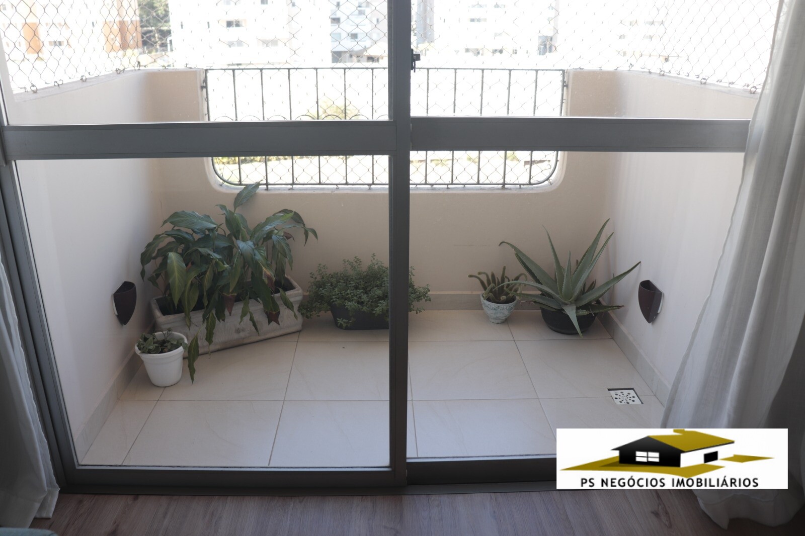 Apartamento à venda com 2 quartos, 63m² - Foto 7