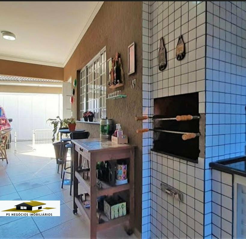 Casa à venda com 4 quartos, 200m² - Foto 4