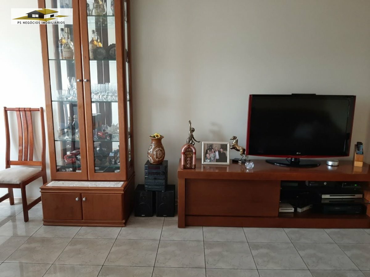 Apartamento à venda com 3 quartos, 104m² - Foto 2