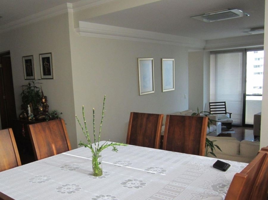 Apartamento à venda com 4 quartos, 197m² - Foto 11