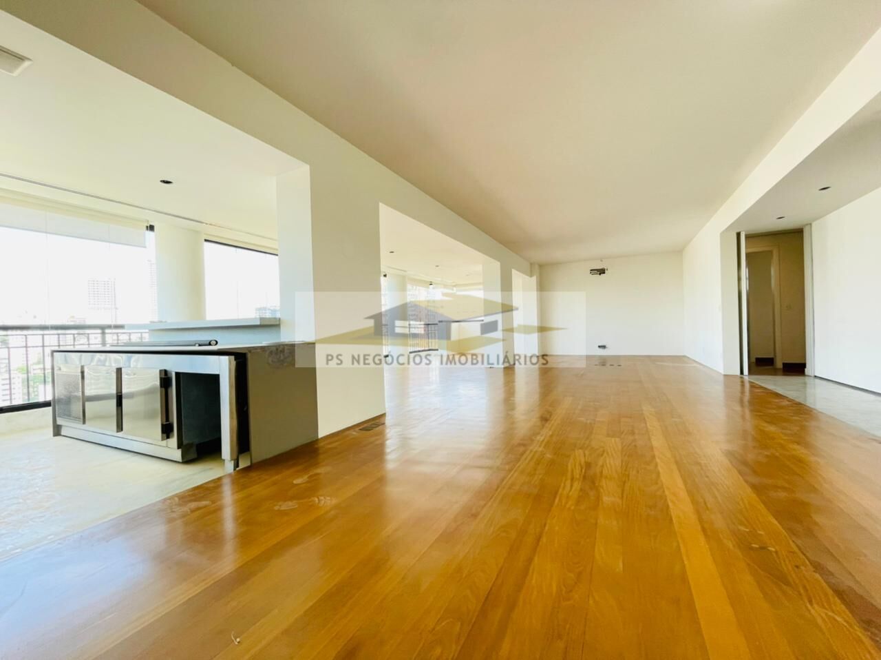 Apartamento à venda com 3 quartos, 215m² - Foto 2