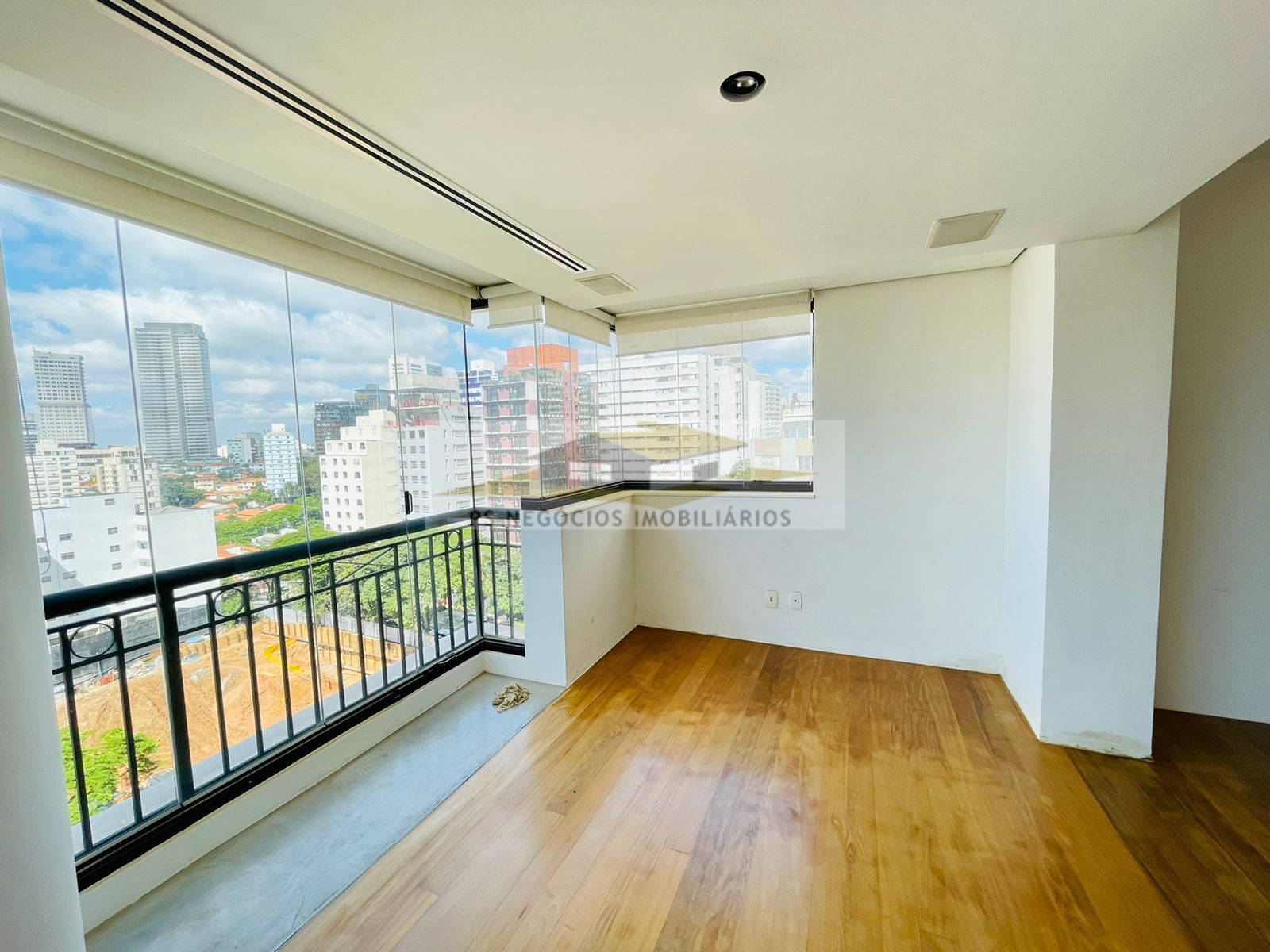 Apartamento à venda com 3 quartos, 215m² - Foto 14