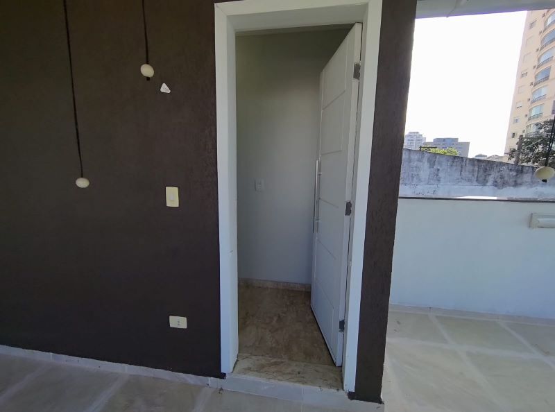 Sobrado à venda com 2 quartos, 220m² - Foto 34