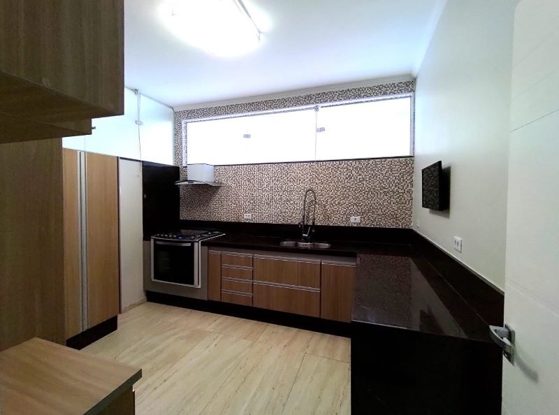 Sobrado à venda com 2 quartos, 220m² - Foto 11