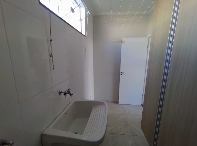 Sobrado à venda com 2 quartos, 220m² - Foto 42