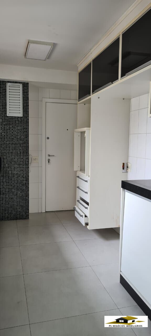 Apartamento à venda com 3 quartos, 146m² - Foto 7